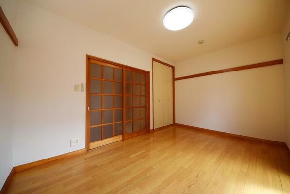 中央コータース二番館の物件内観写真